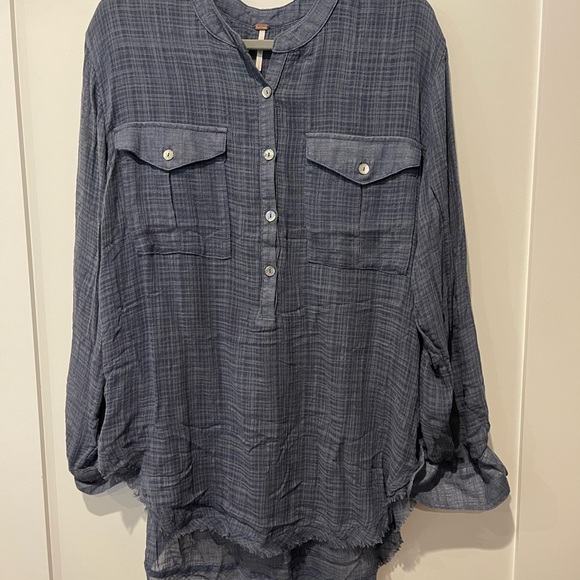 Free People Talk to Me button down shirt. Blue. Size Large. NWT - Picture 6 of 11